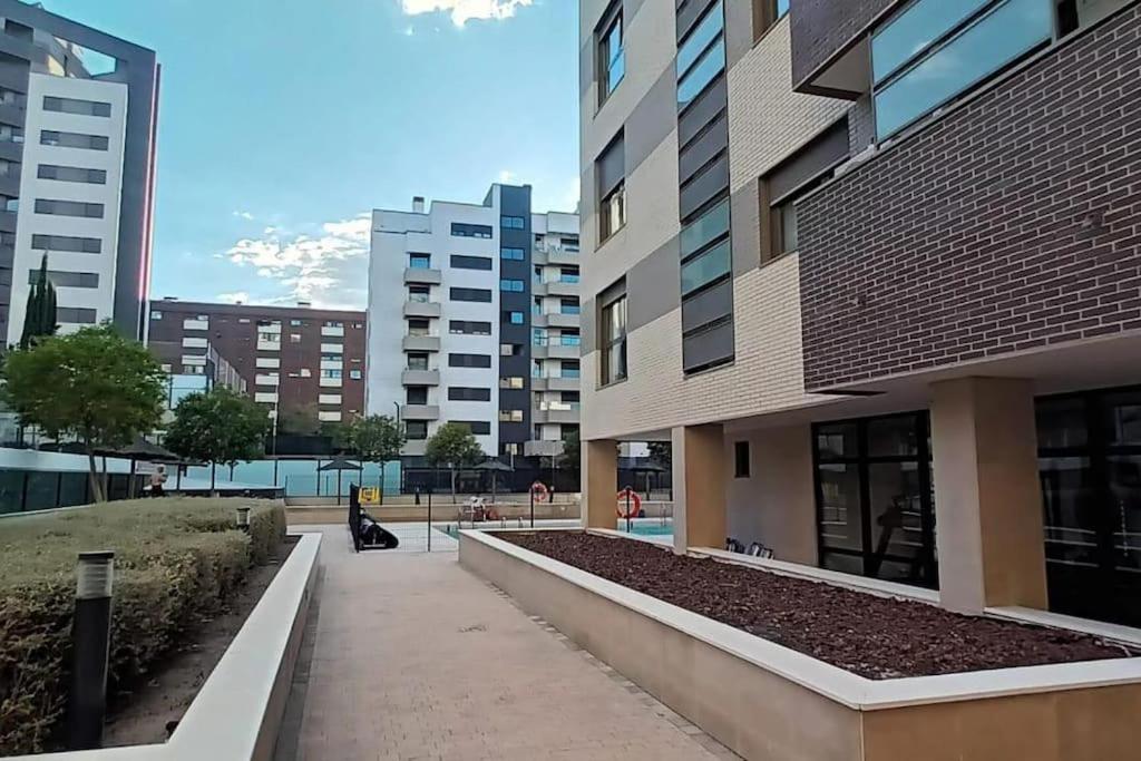 Valdebebas Con Garaje Gimnasio Y Piscina Διαμέρισμα Μαδρίτη Εξωτερικό φωτογραφία